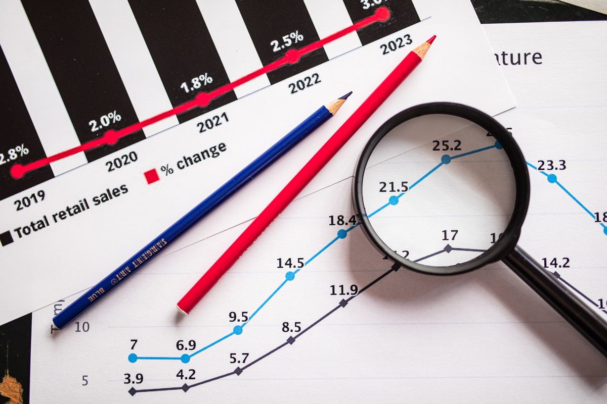 CPA network or direct advertiser deal: how media buyers actually choose