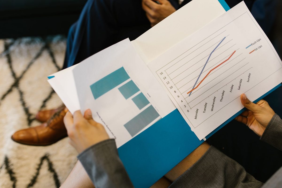 Growth marketing explained: experiments, loops, and how it differs from performance